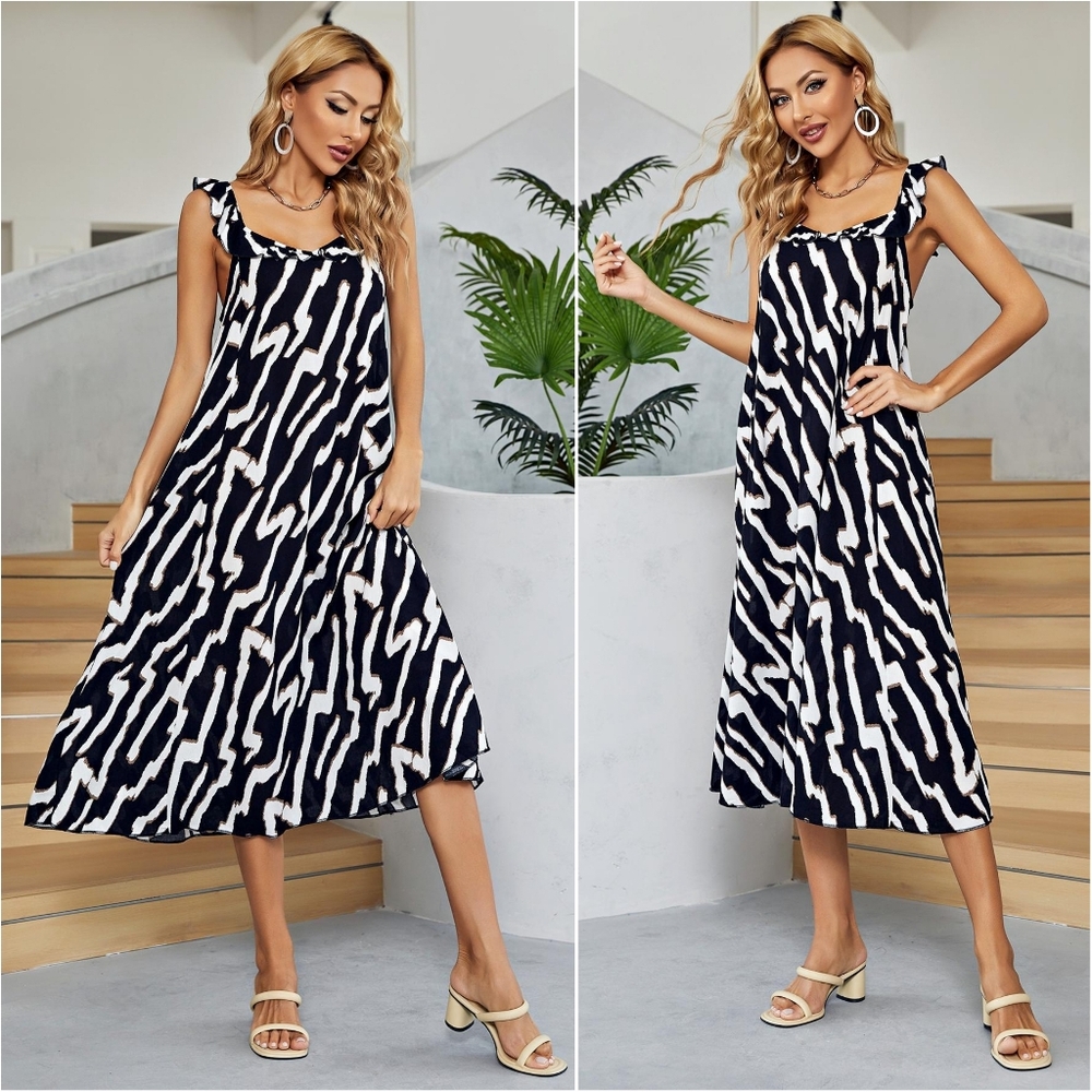 The Classic Contrast Midi Dress - Picture 3 of 10